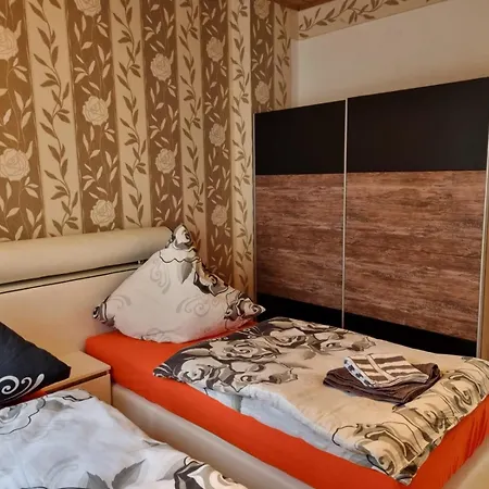 Schoene, Gemuetliche Ferienwohnung In Apartman *