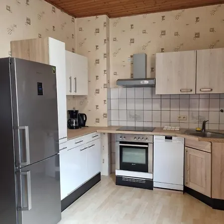 Schoene, Gemuetliche Ferienwohnung In Apartman