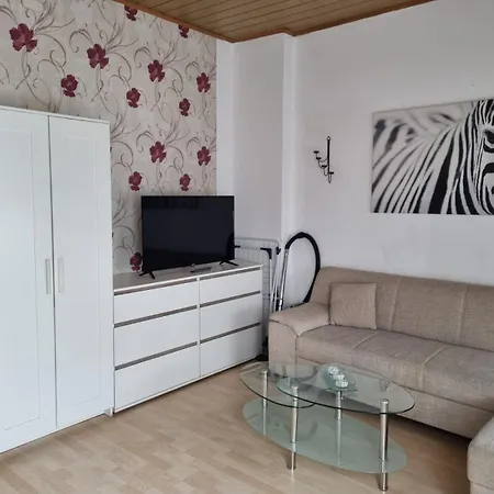Schoene, Gemuetliche Ferienwohnung In Apartman *