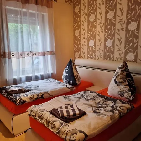 Schoene, Gemuetliche Ferienwohnung In